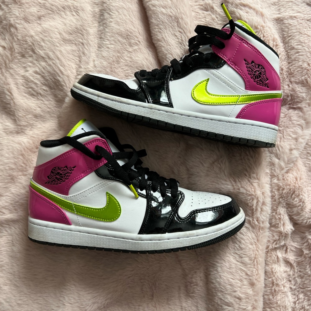 100% authentic Air Jordan One Mids